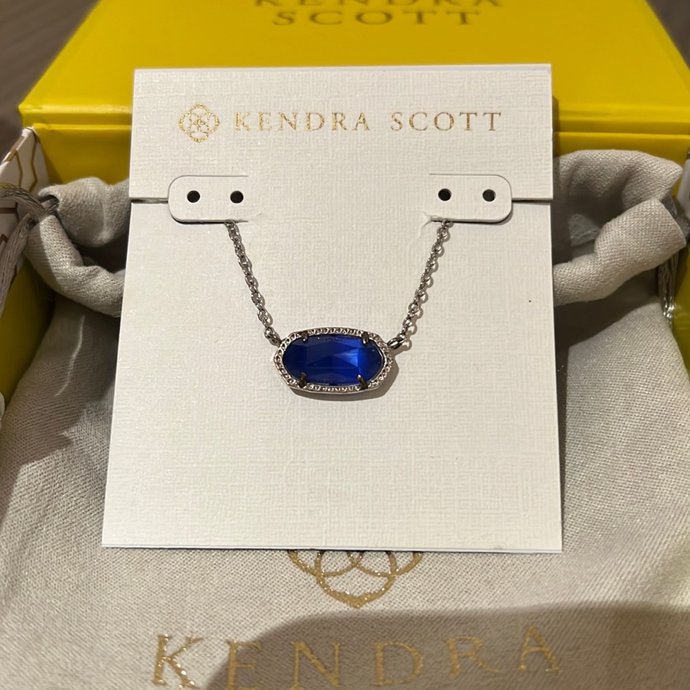 Elisa Silver Pendant Necklace in Cobalt Cats Eye